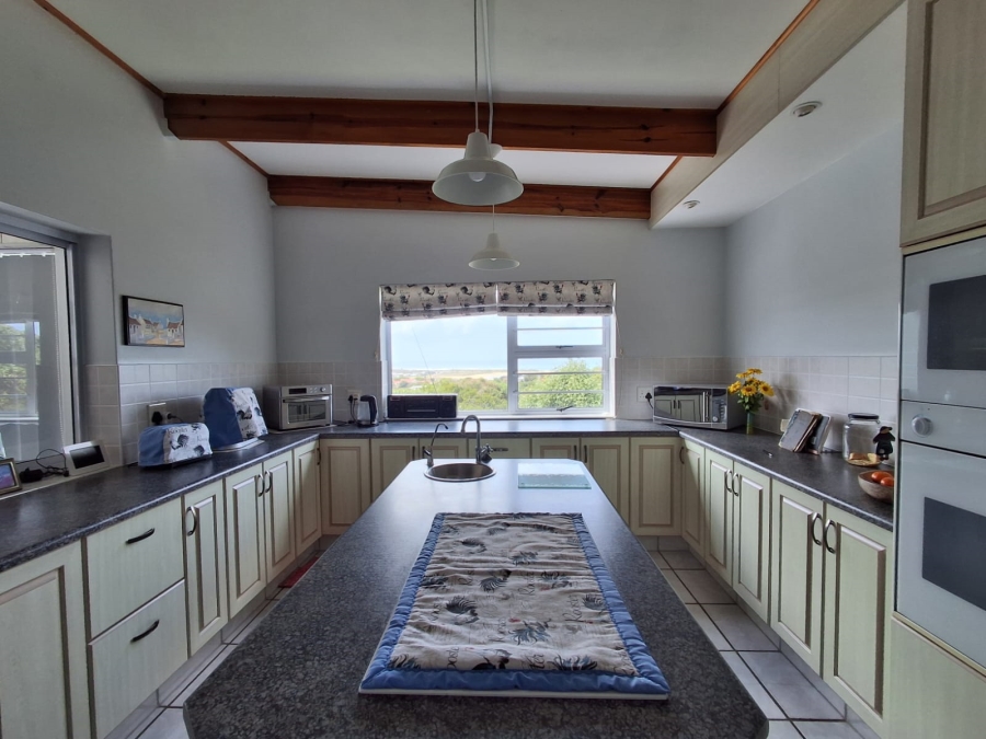 4 Bedroom Property for Sale in Stilbaai Wes Western Cape